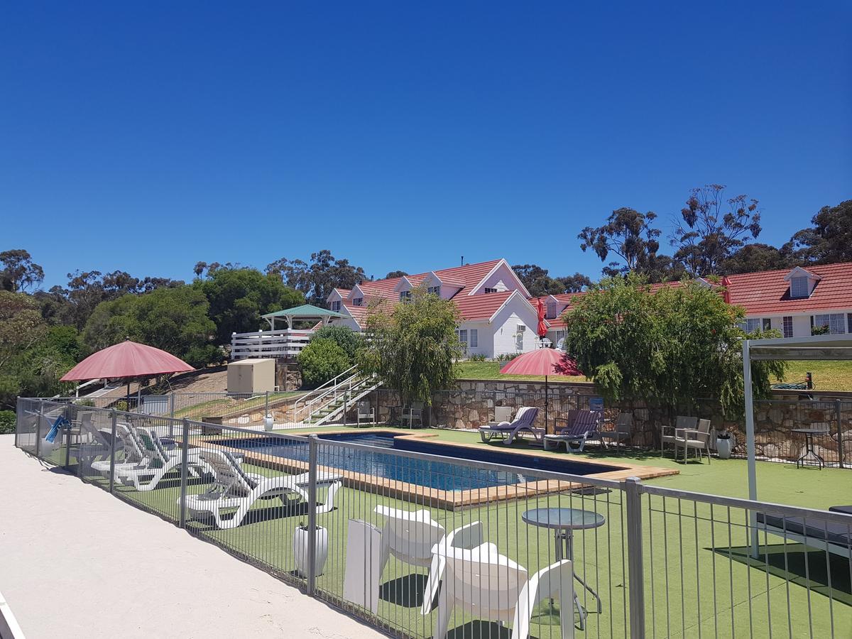 Clare Valley Motel Exterior photo